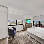 Huge 2Bd Miami Beach With Beach Service -720